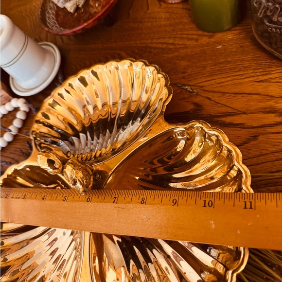 Squirrel Gold 3 part Shell-Shaped Serving Dish - Picture 4 of 5